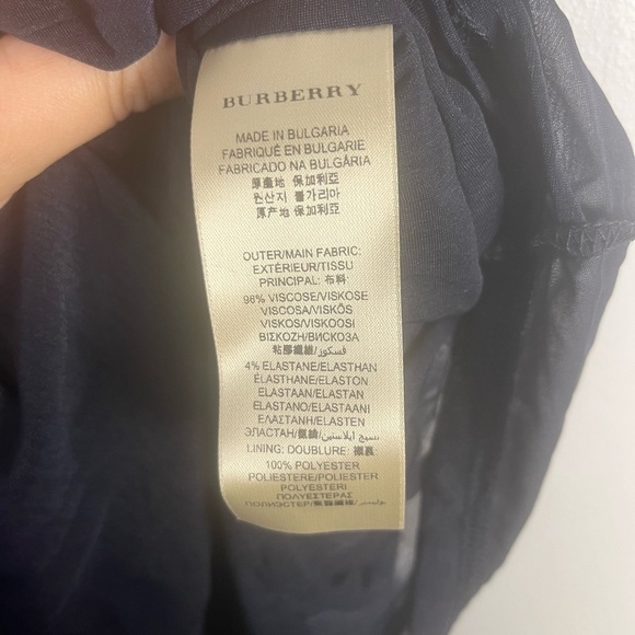 Burberry Navy ruched sleeveless blouse size small - Picture 3 of 7
